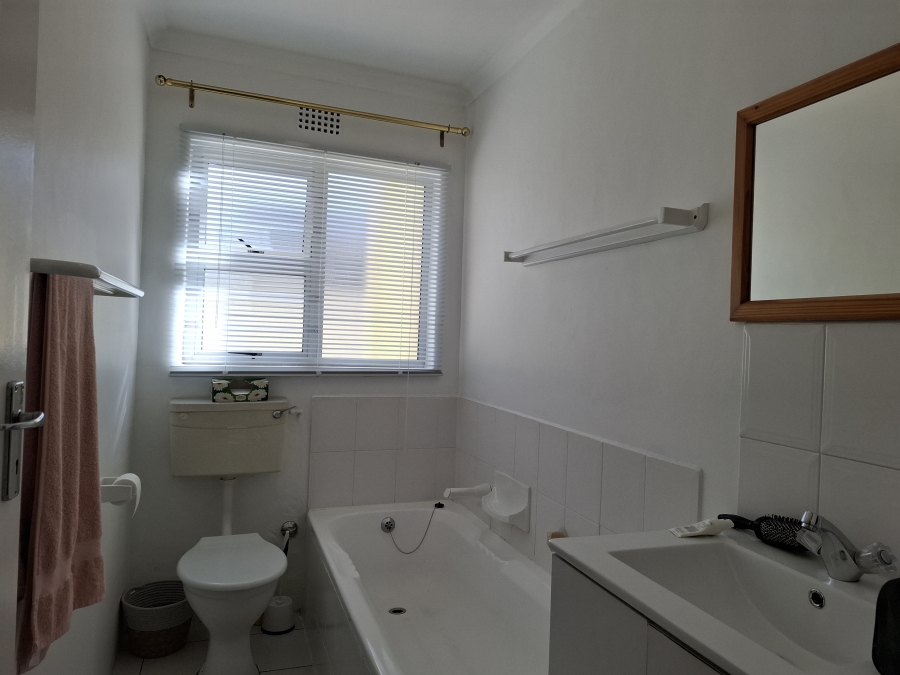 To Let 3 Bedroom Property for Rent in Kirstenhof Western Cape